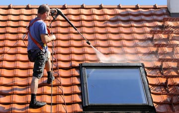 roof cleaning Gilston
